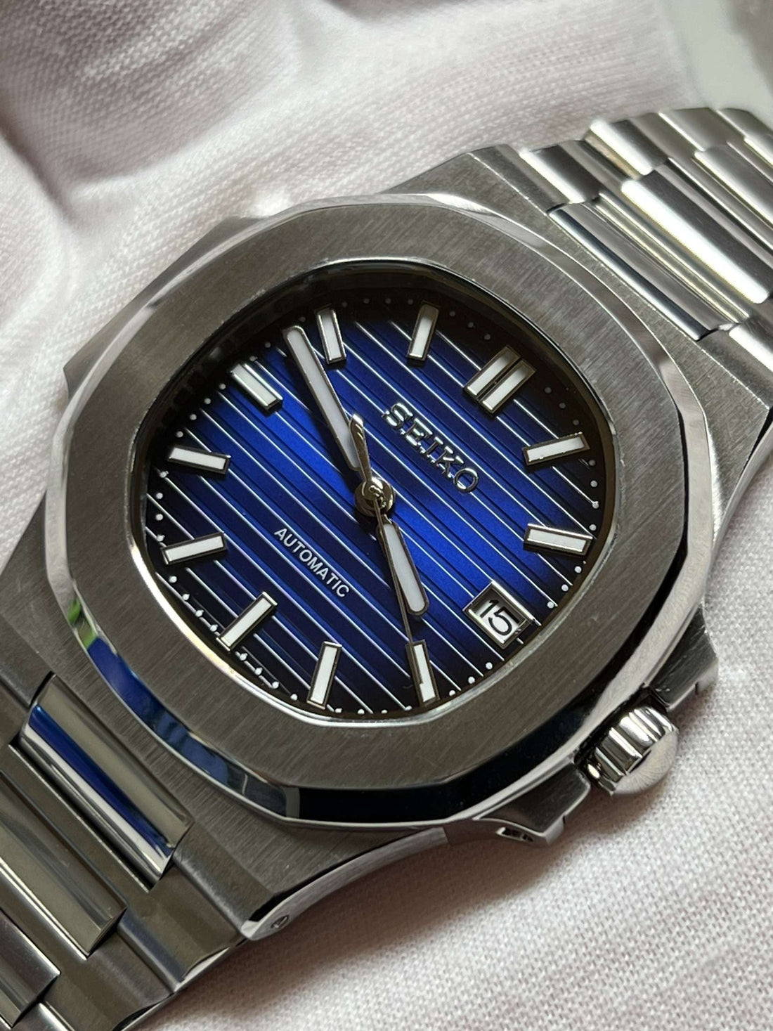 Blue Nautilus Seiko mod