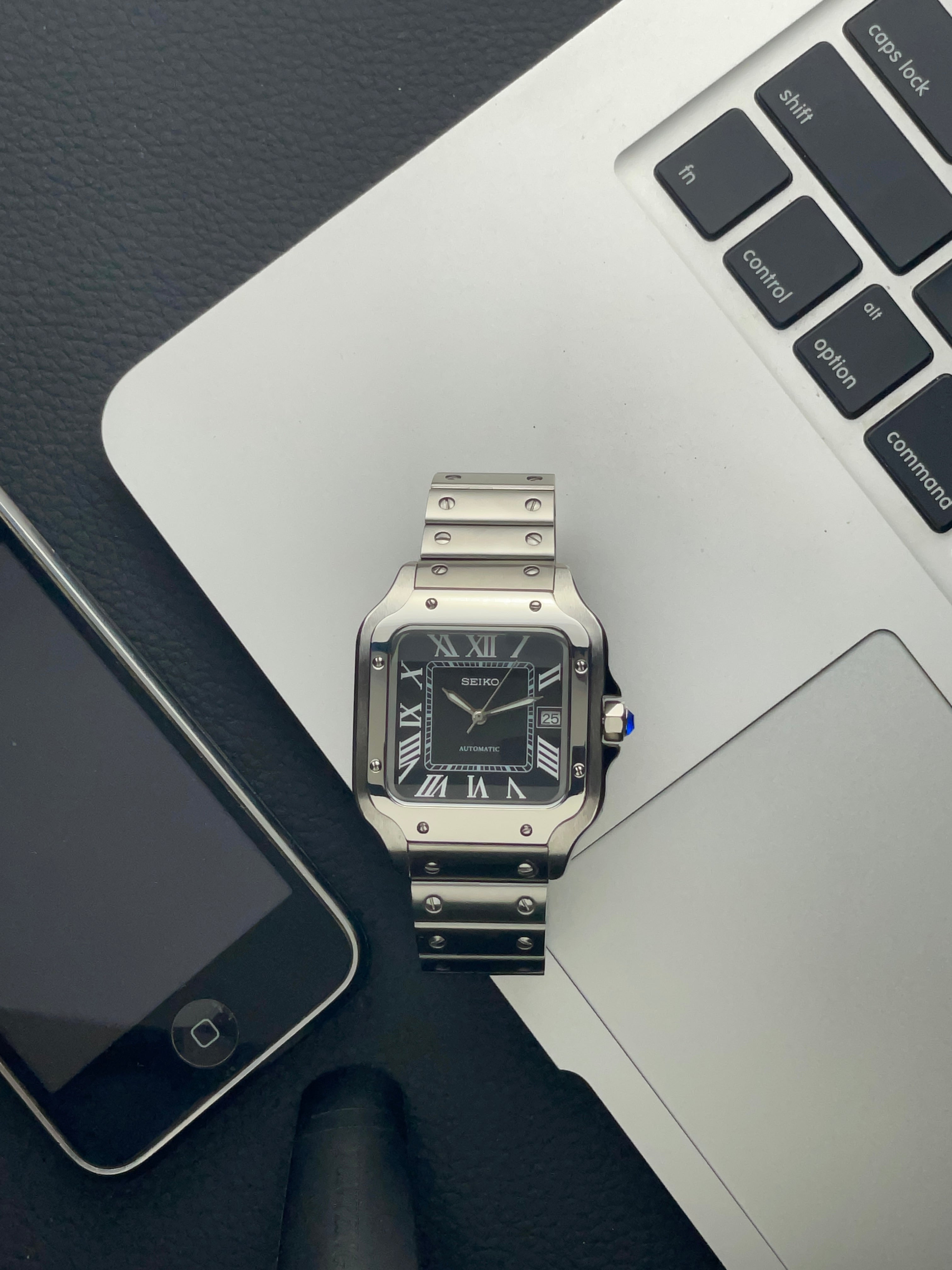 Black Santos Seiko mod