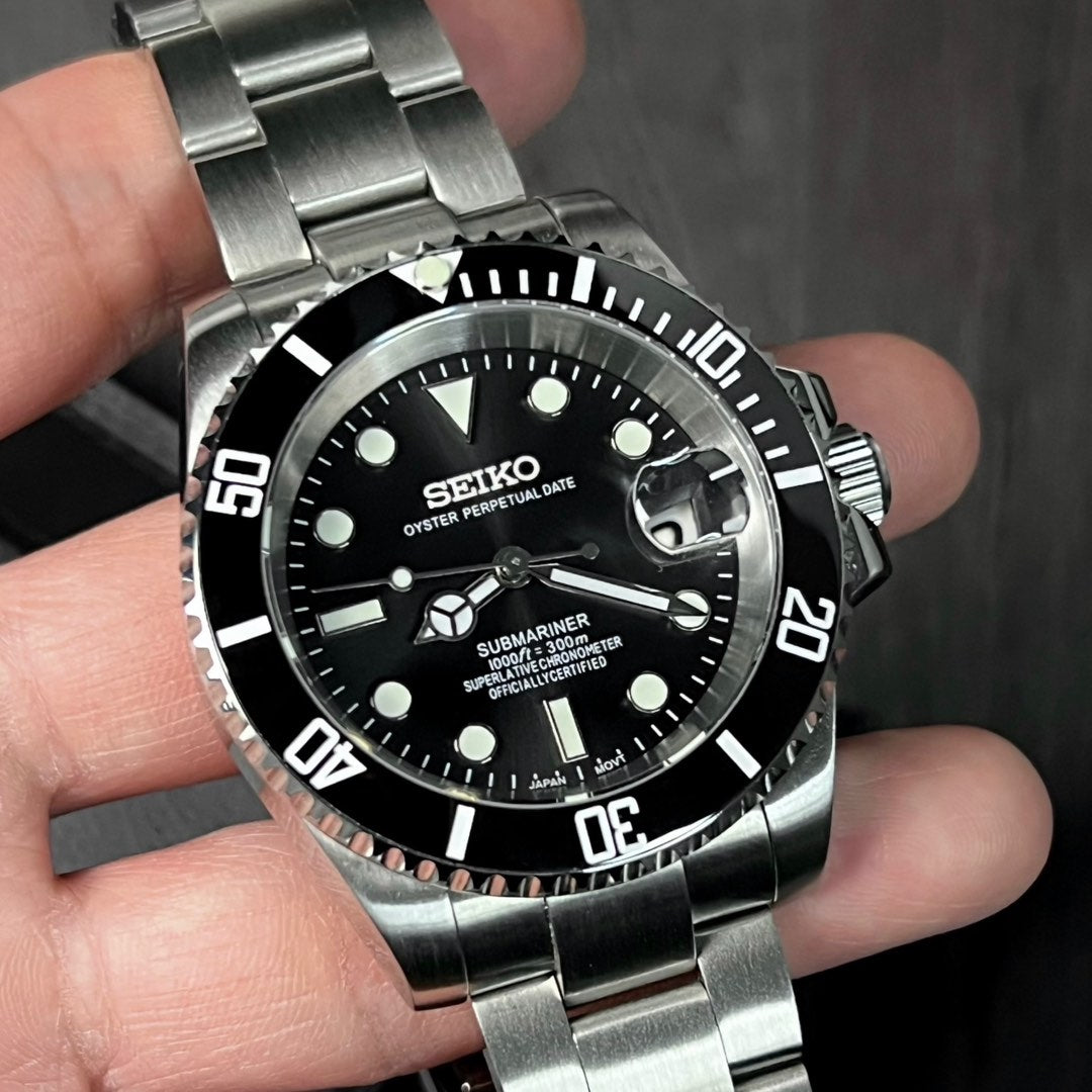 Black Submariner Seiko mod