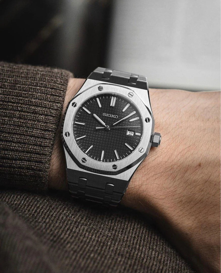 Black Royal Oak Seiko mod