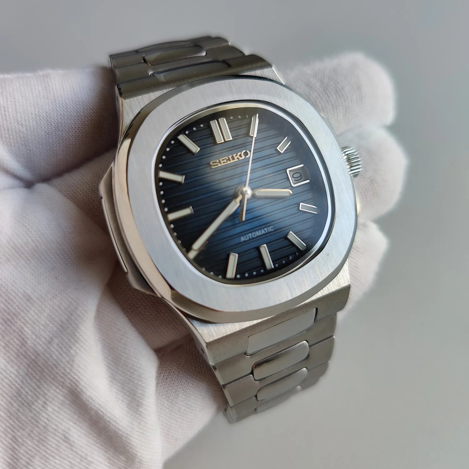 Blue Nautilus Seiko mod